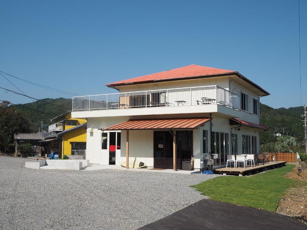 Guesthouse ＆ Beach Cafe Fuego Hyuga Exteriör bild